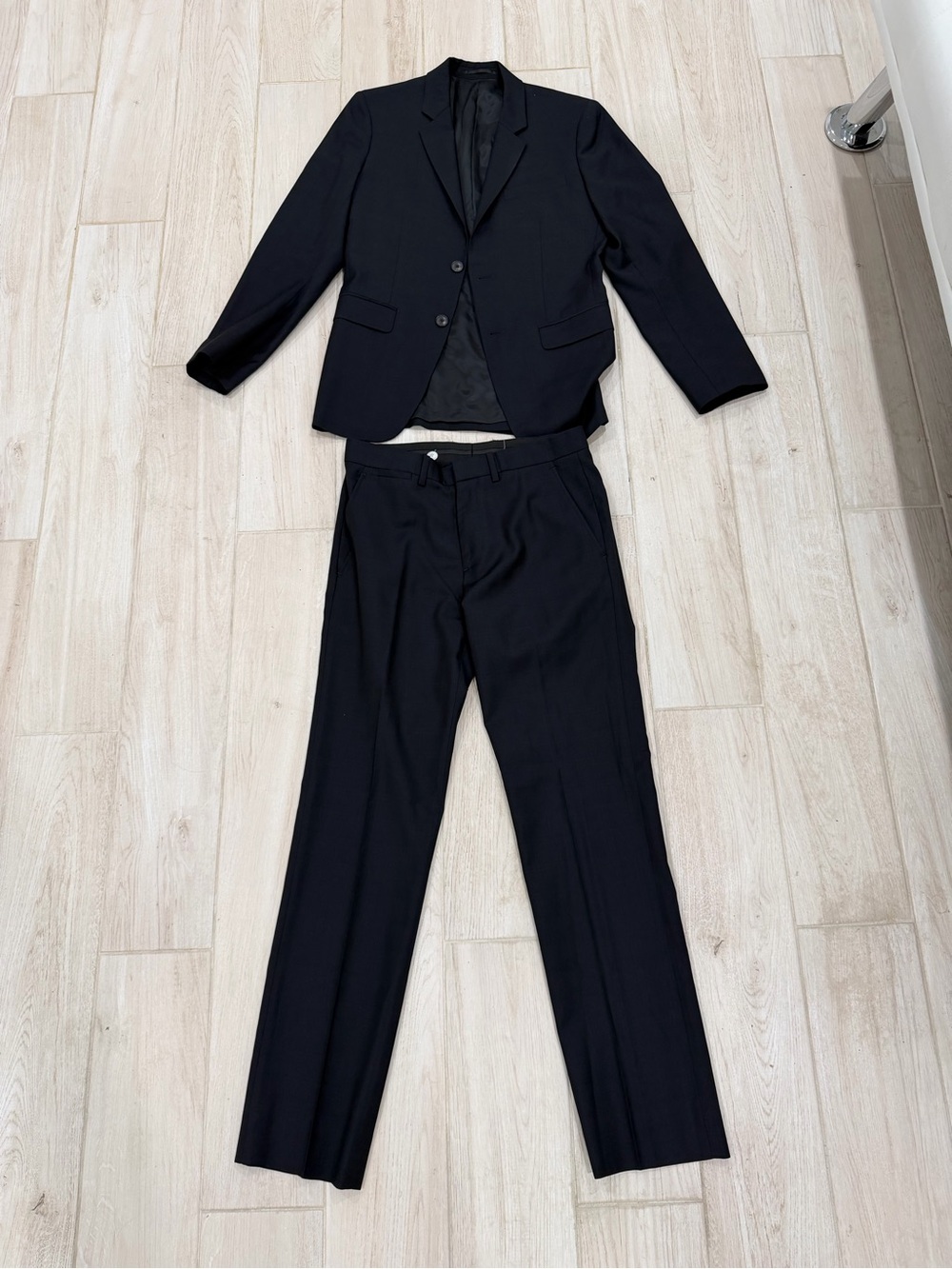 Theory Men's 100% Wool Suit Navy 2-Piece Jacket 36R Pants 29